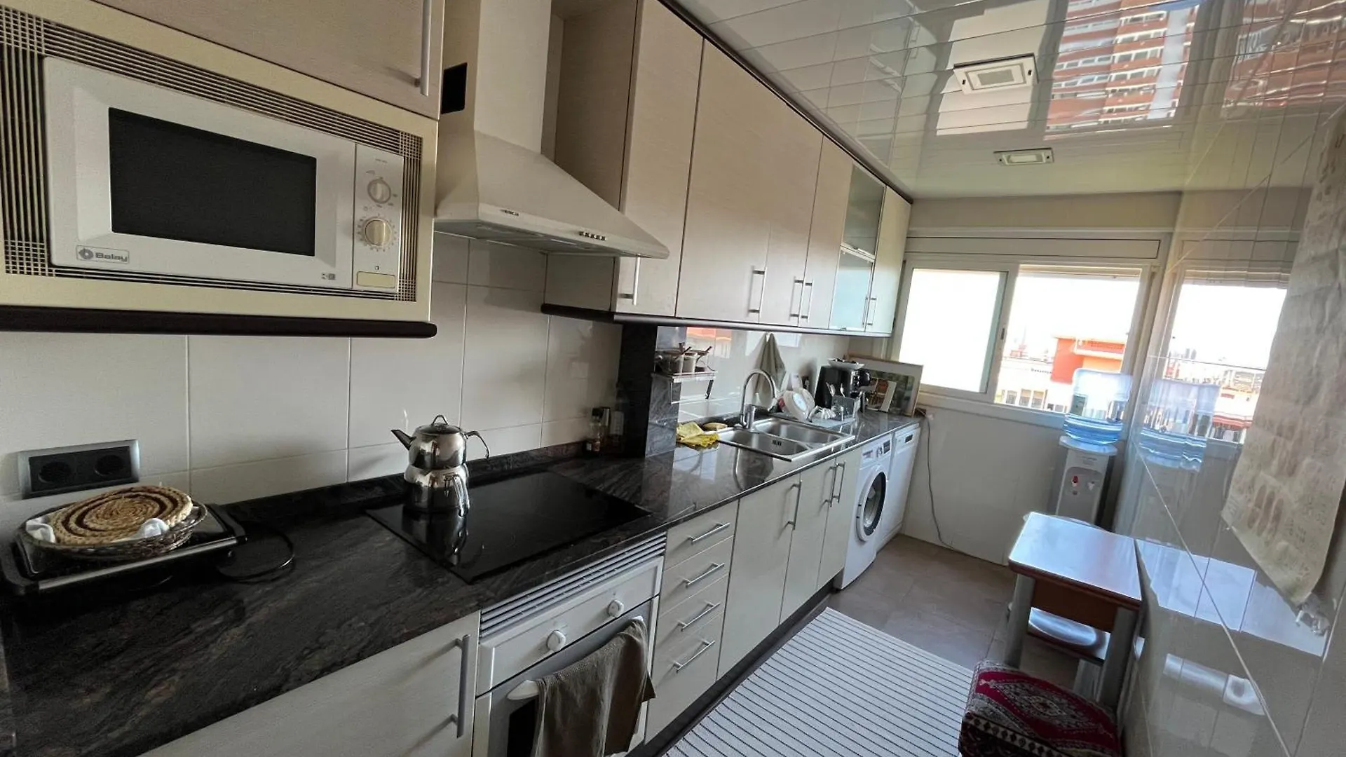 바르셀로나 Sea View On A Residential Local Area For Couples 아파트